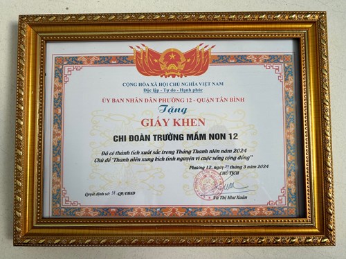 Chi đoàn trường Mầm non 12 đã có thành tích xuất sắc trong Tháng Thanh niên năm 2024 với chủ đề   Thanh niên xung kích tình nguyện vì cuộc sống cộng đồng .